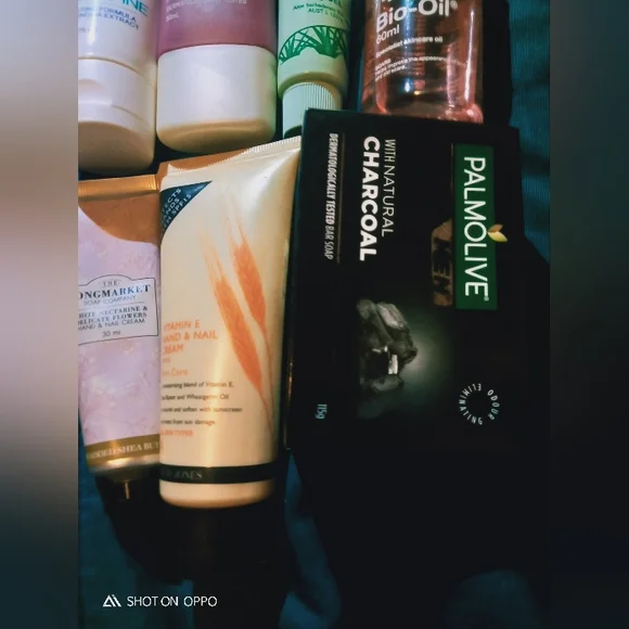 Bulk beauty-skin/suncare/ mask/👌 creams/🧼etc. All🆕MUST GO asap !;) - Picture 11 of 11